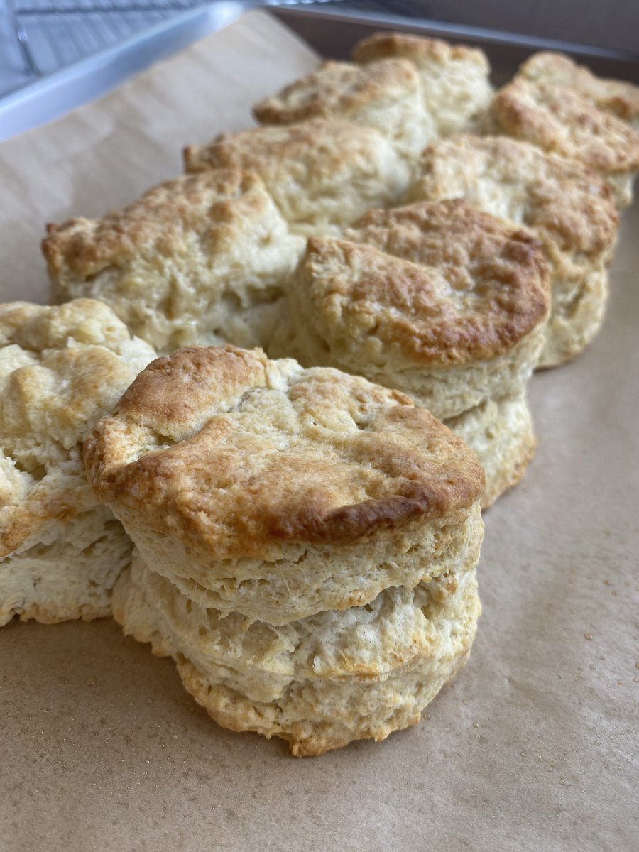 WSHS_Foods's tweet image. Buttermilk biscuits + homemade jam for another round of #quickbreads. You can tell by the photos that Foods I made some beautiful products today!