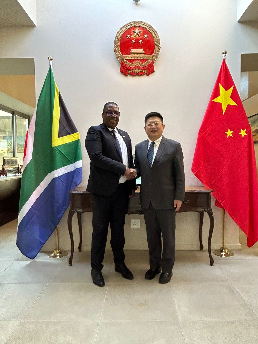 Lesufi's tweet photo. New investments in Gauteng means new job opportunities for our youth. Exciting investments in the offering #GrowingGautengTogether https://t.co/KDc7lCPsyh