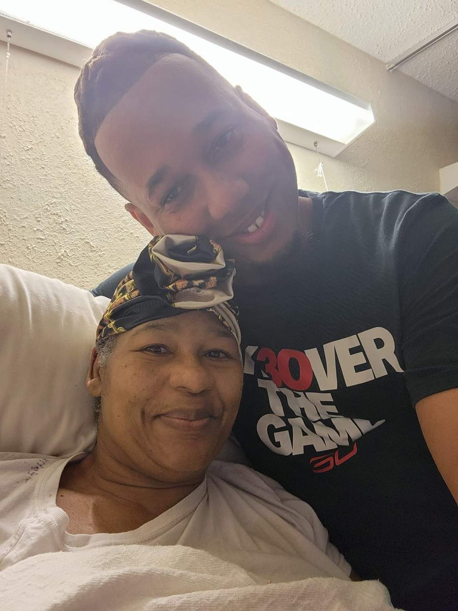 Reddude29's tweet photo. I lost my mom Feb 20th and haven't been right every since lord know I miss her sooooooooo much life has been hard I can't cry on her shoulders no more I can't laugh with her on the phone or in person it just sucks that now I have to live with out her 😭😭😭😭😭😭😭😭 https://t.co/VPkCjAUafb