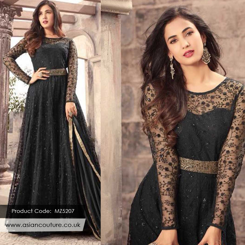 Add a touch of elegance to your wardrobe with this stunning black gown.
Shop now @ asiancouture.co.uk/Indian-Gowns-E…

#manchester #gown #maxi #bridalgown #ootdgoals #designergown