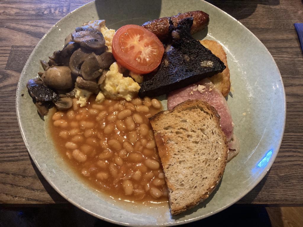 calmdigital's tweet image. Yvonne had a fantastic morning networking at The Pub and Kitchen in Brandon Village with @Durham_Business 🤩

It was lovely to see so many people, and the breakfast was delicious!😋 🍽️

#thepubandkitchen #brandonvillage #networking #durhambusinessgroup #northeast