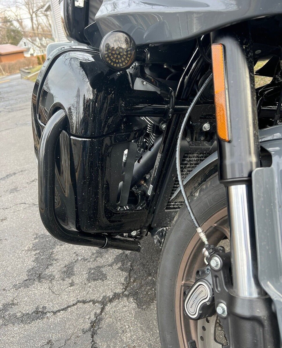 Mofunparts's tweet image. All bikes are adventure bikes. 🏍️
Gear up #Mofun Crash Bar,try to explore the world.
🛒bit.ly/3HeRqJ3
.
.
.
.
.
#softail #harleydavidson #harley #sportster #motorcycle #dyna #roadking #harleylife #custom #chopper #harleydavidsonmotorcycles #bobber #streetglide #fatboy