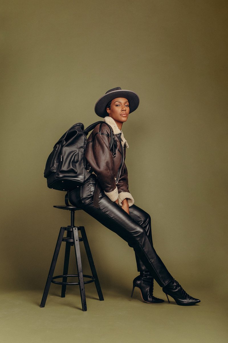 TWTote's tweet photo. 👉🏿 👉🏿 Shipping for June! The NEW T|W Mero Backpack  🙌🏿 The thirst is real for this one, and orders are filling up fast. Our luxury vegan leather, meticulous design, durable construction and unisex style all come together in what is perhaps our most versatile bag to date. https://t.co/0sS0ITsUkm