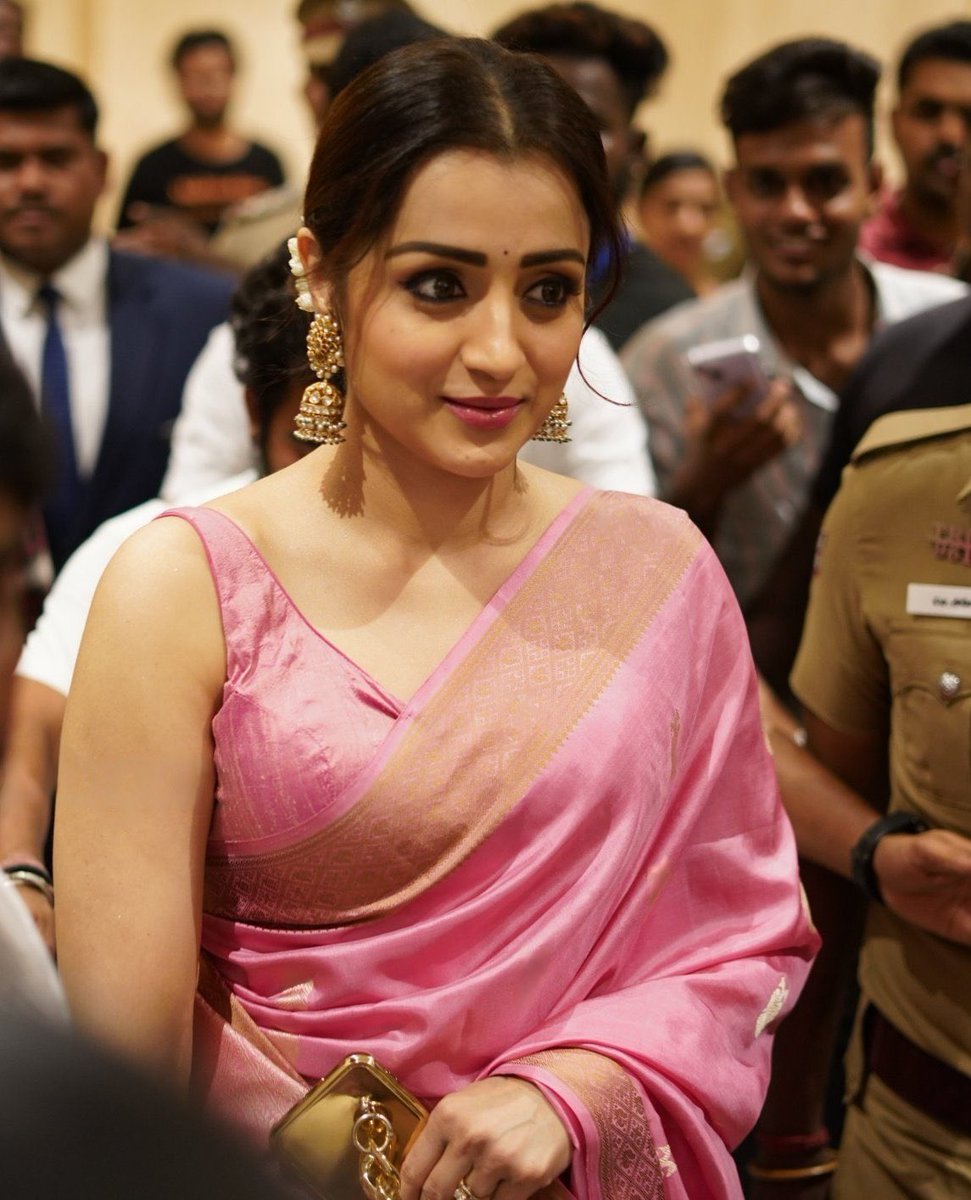 Maari_tvk's tweet photo. #PS2 promotions in Trichy.

@trishtrashers 🩷😍 #PonniyinSelvan2
#Trisha #Trishakrishnan https://t.co/ATpaO2a3eM
