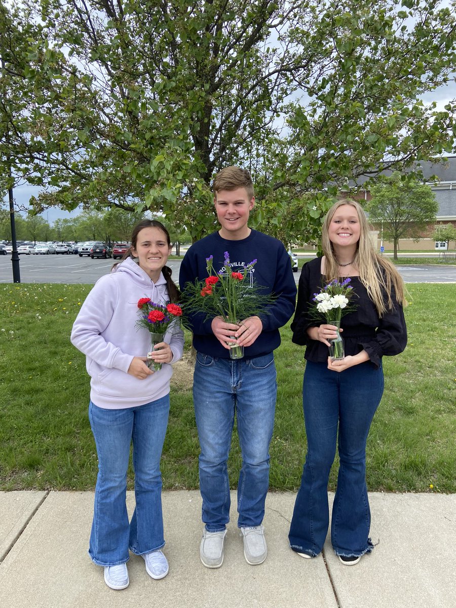 Rossville Floriculture teams competed this past weekend at State.
~ 2nd place Junior team: Addy B, Cierra D, Aubrey W, Sophee R
~ 7th place Senior team: Ariel A, Emersyn H, Natalee R, Phoebe T
~ Also competed: Makayla S, Garrett M, Cortney H