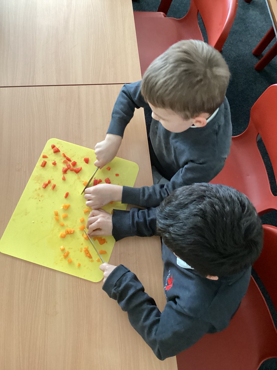Our Year 2 class enjoyed their first cooking lesson this week. Attenborough class made their own dough and chopped the toppings for their pizza's.  They then took these home with instructions on how to cook for their dinner! #lifeskills #cooking