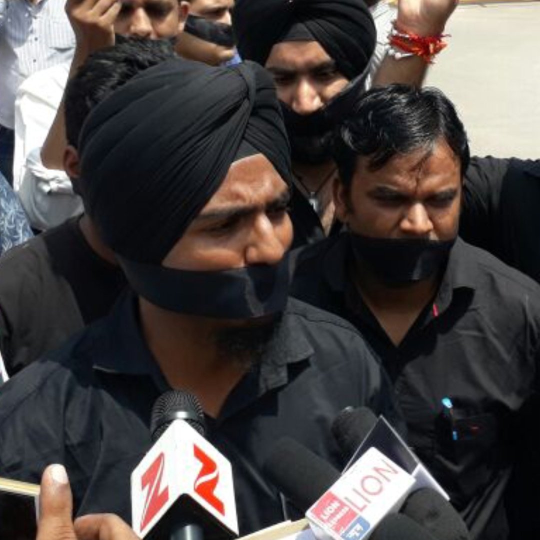 IA की माँग - GRADE PAY 3600
#IADemands3600GP
बिना रीढ़ की हड्डी को मजबूत किये, कैसे डिजिटल राजस्थान आगे बढ़ेगा ये विचारणीय है। हम हमारा हक मांगते, आईटी के सात सूत्री मांग पत्र को बजट में स्वीकृत कर डिजिटल राजस्थान को मजबूती प्रदान करे <a href="/IA_Union/">IT Union Rajasthan Official</a> <a href="/ashokgehlot51/">Ashok Gehlot</a> <a href="/IT_Union_Bkn/">IT Union Bikaner</a>