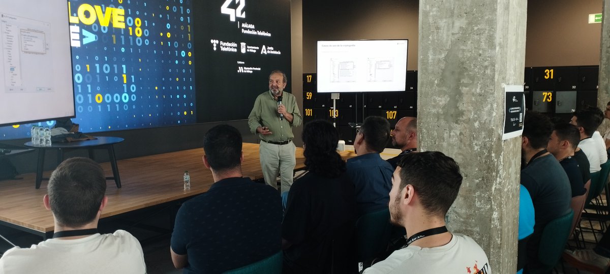 🔐 #Bootcamp de #Ciberseguridad 🔐

Profundizamos en la criptografía y las distintas estrategias de cifrado de la mano experta de José Manuel Salgueiro, Cybersecurity Consultant en <a href="/BABELgrupo/">Babel</a> 👇

#Malaga #formacion #empleabilidad #programacion