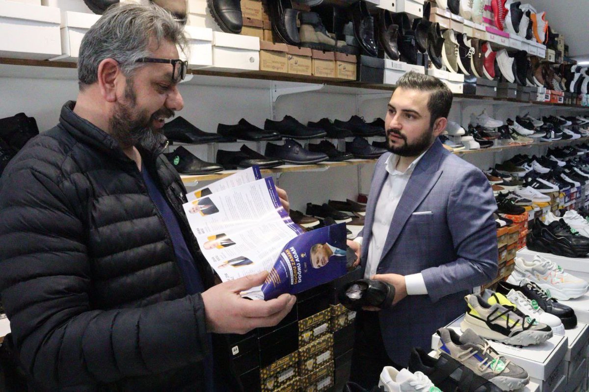 yilmazmcht's tweet photo. Gazi Caddesindeyiz…

Baştan sona tüm esnaflarımıza uğradık, selam verdik, hasbihal ettik, destek istedik. Hamd olsun geri dönüşler çok iyi, destek sonsuz. 

Yarın da biz bu sokaklarda, caddelerde olacağız. Birlikte başaracağız. https://t.co/uXof7GvVqn