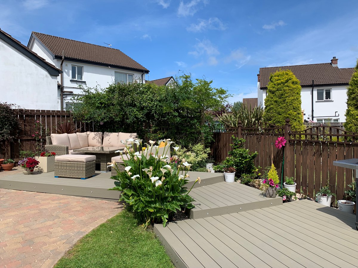 RidgewayOnline's tweet image. We are all stocked up on the amazing Dura Deck Flip Resist, his innovative decking solution is perfect for those looking for a slip-resistant, low-maintenance option for their outdoor space. 

ridgewayathome.com/catalogue/deck…

#RidgewayatHome #DuraDeck #DeckingSolutions #outdoorliving