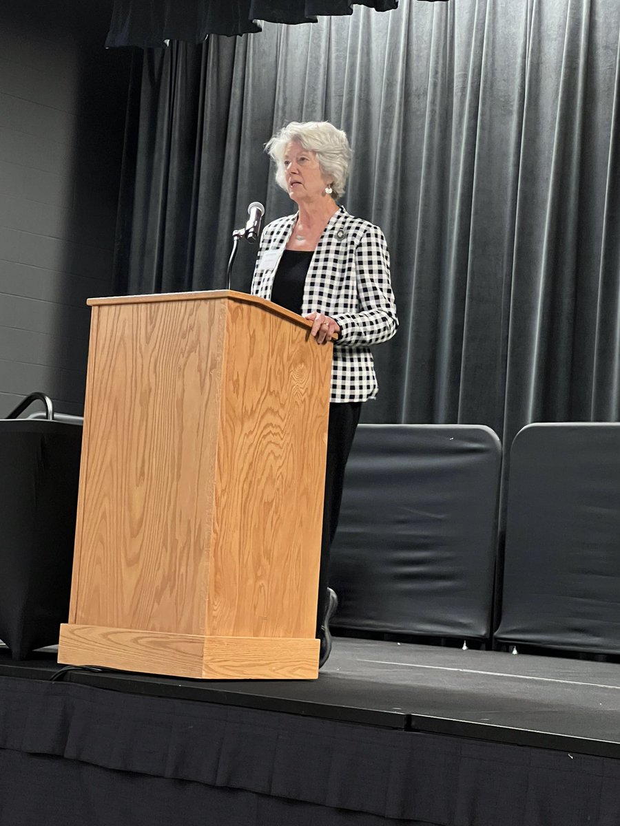 Becca Ferris Chavez (@beccathebroker) on Twitter photo Mayor Perry from <a href="/pittsboroncgov/">TownofPittsboroNC</a> says “Pittsboro is a small town destined to be a big city.” <a href="/ChathamParkNC/">Chatham Park NC</a> is a prime example of that GROWTH ⬆️📈 Mayor Perry from <a href="/pittsboroncgov/">TownofPittsboroNC</a> says “Pittsboro is a small town destined to be a big city.” <a href="/ChathamParkNC/">Chatham Park NC</a> is a prime example of that GROWTH ⬆️📈