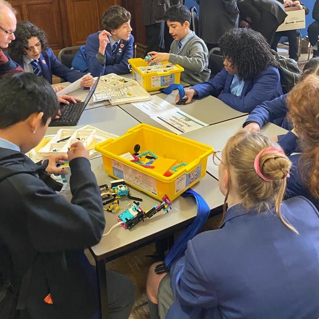 SJBC_London's tweet image. So proud of our year 9 STEM stars who won best presentation at the #roboticschallenge regional heats @UniofGreenwich today @Tomorrows_Eng @BigBangUKSTEM