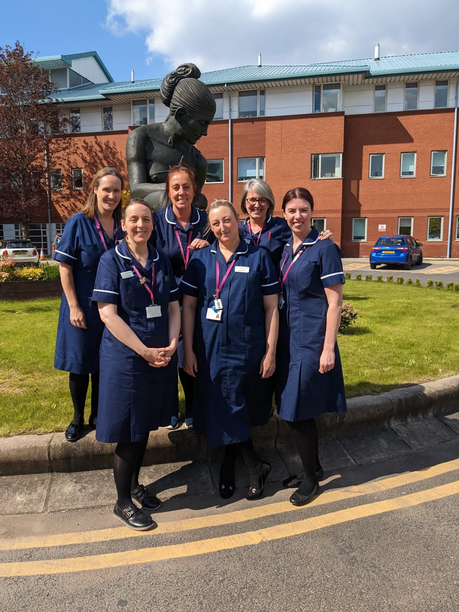 #NationalCancerCNSDay @CMCaAlliance @macmillancancer  Being a Gynae Cancer Nurse Specialist is amazing. So many reasons to feel proud. Team gynae-oncology @LiverpoolWomens
