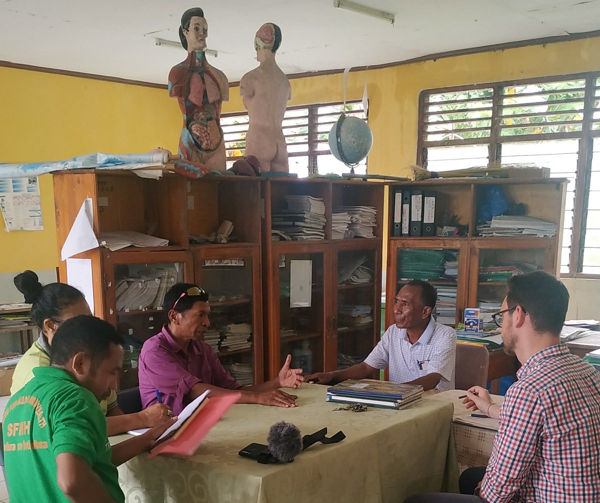 Busy day in #Manufahi 🇹🇱 for @FAO and @HiamTimor talking to school Directors, Coordinators and #MerendaEscolar supplier teams finalising details to begin a home-grown #schoolfeeding pilot 🍛 to provide stable rural incomes to local food producers 🌾 #socialprotection #nutrition