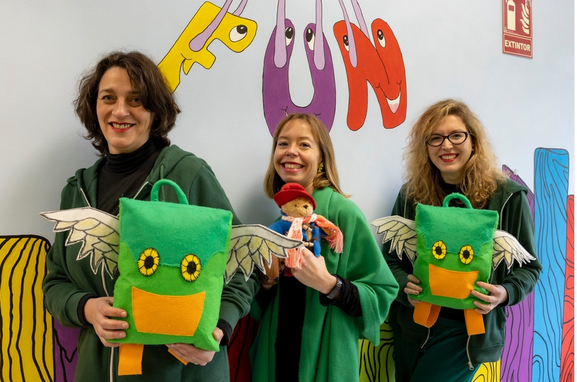 UnionEspazocoop's tweet photo. [Nova socia] FLYING FUN
Coñeces esta academia de inglés? é unha cooperativa con proxectos educativos para nenas, nenos e persoas adultas, a aprendizaxe do inglés faise dun xeito creativo no seu centro de Santiago de Compostela👉 https://t.co/iq3oPksM3H
*Foto: IG #FlyingFun https://t.co/LXAGUmrja3
