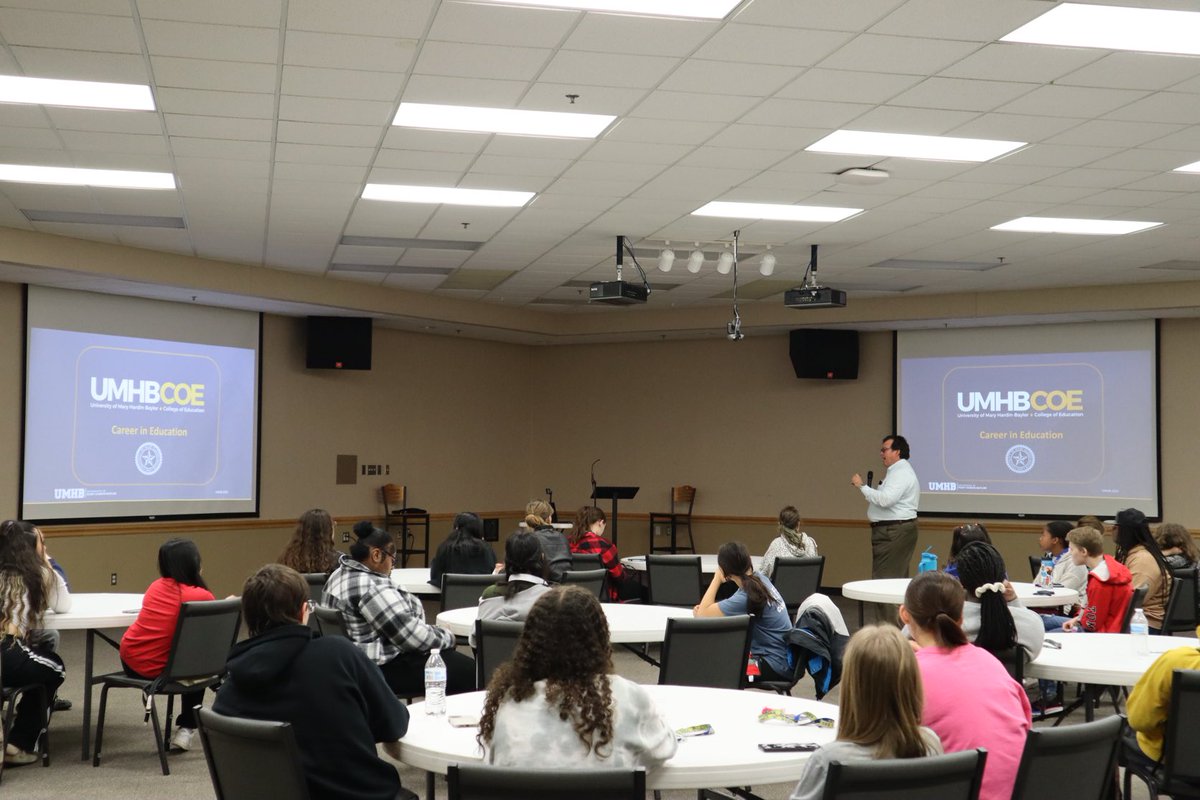 HammondsCraig's tweet photo. This week, ⁦@UMHB_COE⁩ was blessed to visit with 39 students from the ⁦@copperascoveisd⁩ Texas Association of Future Educators! #UMHBCOE https://t.co/K02vtFAdIr
