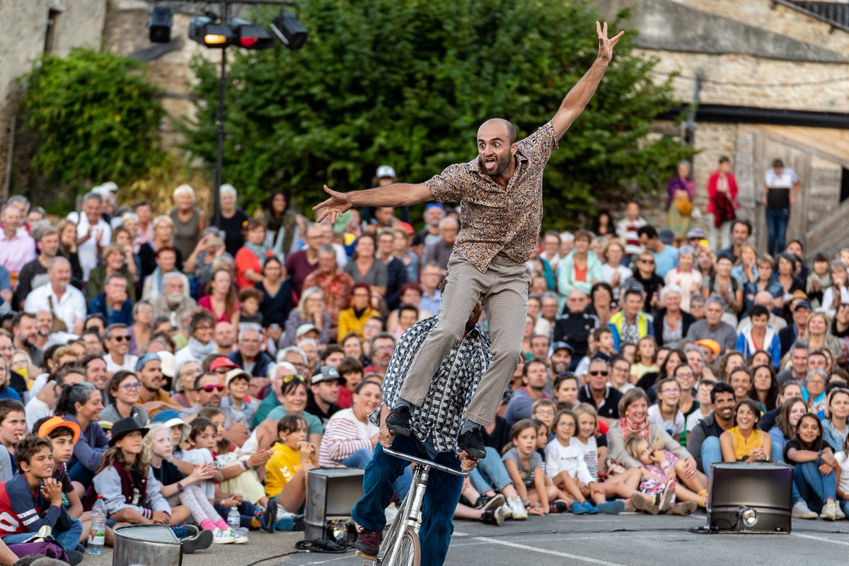 [Festival Les Rias 2023]
A vos agendas... La 14e édition du Festival Les Rias co-organisée par <a href="/QuimperleCo/">Quimperlé Communauté</a> et @LeFourneau aura lieu du mardi 29 août au vendredi 1er septembre.
+ d'infos sur ↪  lesrias.com