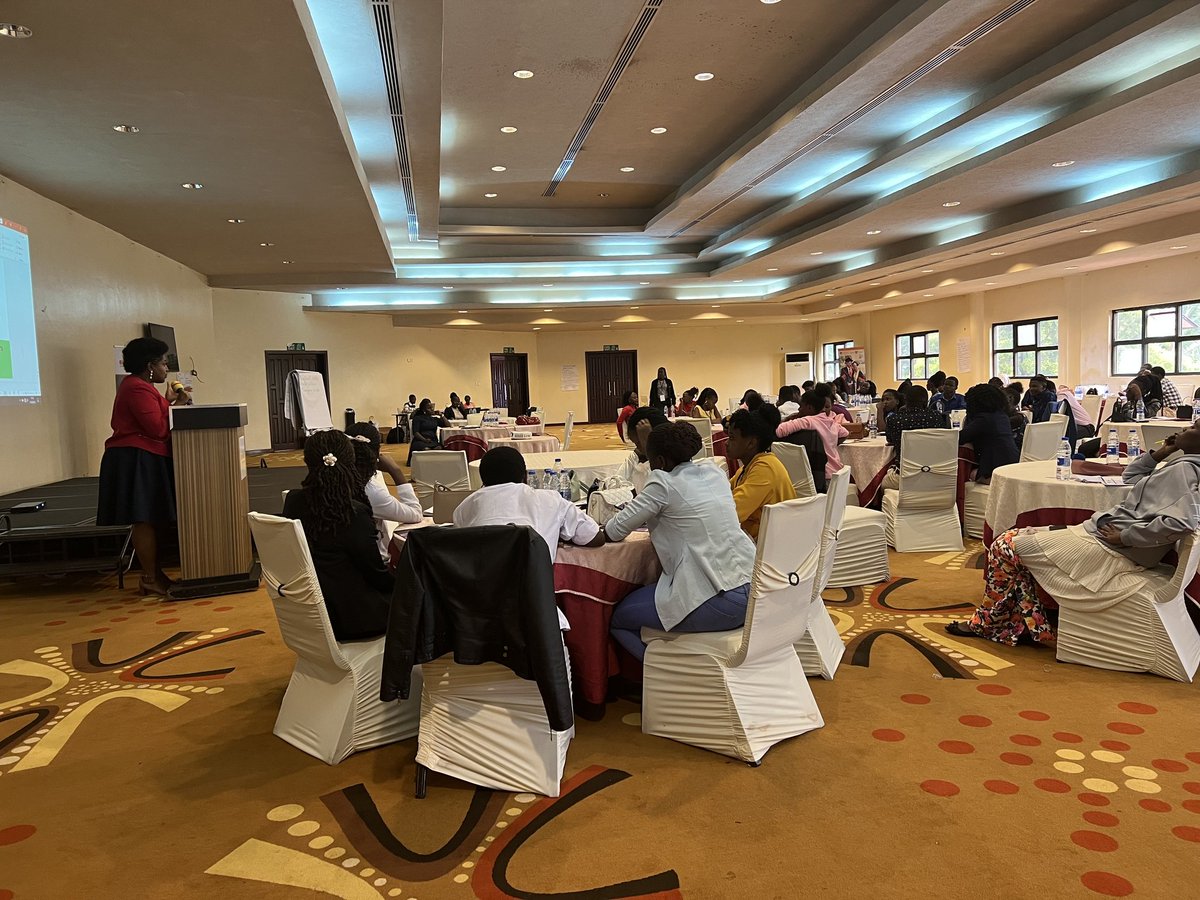 MCFMakerere's tweet photo. Yesterday, we were privileged to be be joined by @SarahKagingo, Vice Chair lady @PSF_Uganda and CEO Soft Power Communications.
Sarah shared with our #Mak73rdGrad Alumni on personal Branding in preparing for Transition to the field of work. https://t.co/uOKrCEClpK