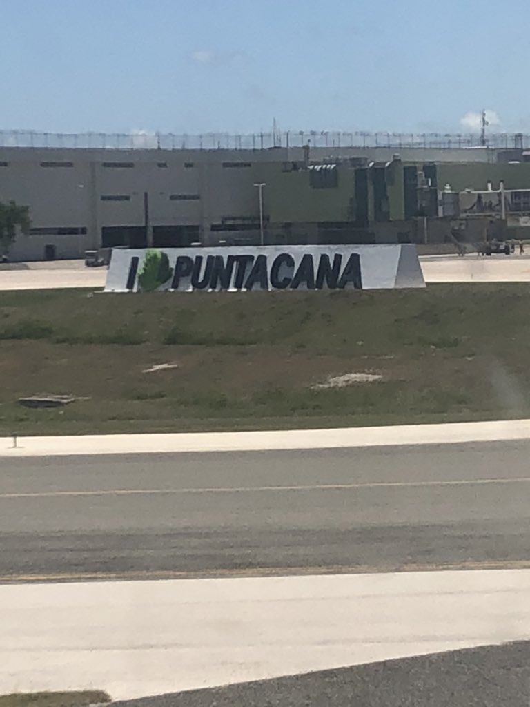 PadillaNews's tweet photo. Encantado estar de vuelta en mi bella #RepúblicaDominicana para asistir al #DATE23 #DATE2023 #DominicanAnnualTourismExchange #Asonahores. https://t.co/WT44U20mF3