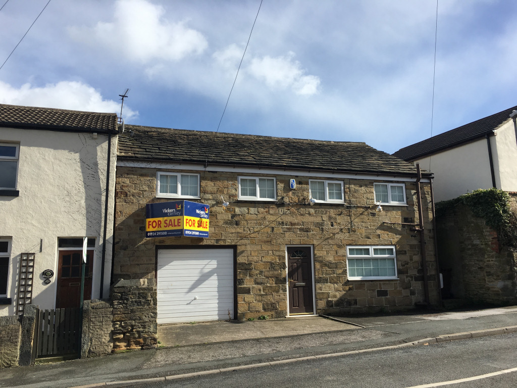 WORKSHOP &amp; OFFICES
FOR SALE 💷
MODERN METHOD OF AUCTION ✍
PLANNING PERMISSION 3 BEDROOMED PROPERTY 🏡
MIDDLESTOWN

1,279 sq ft
Well presented
Feature stonework &amp; open timbers
Partway between Wakefield &amp; Huddersfield
Car parking to front

01924 291500
#Commercialproperty #Retail