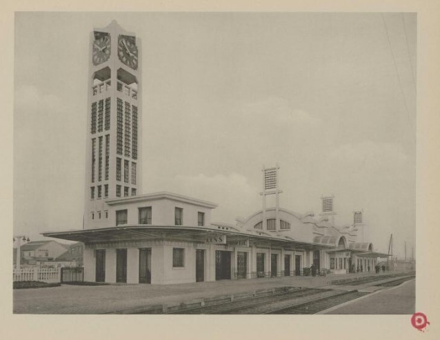 📢 Le LéaV, laboratoire de recherche de l’ENSA de Versailles, et Rails &amp; histoire lancent un appel à communication pour un colloque intitulé « Gares, bâtiments et infrastructures ferroviaires entre modernité(s) et identité(s) territoriale(s) en France et ltalie : 1918-1945 » 👇