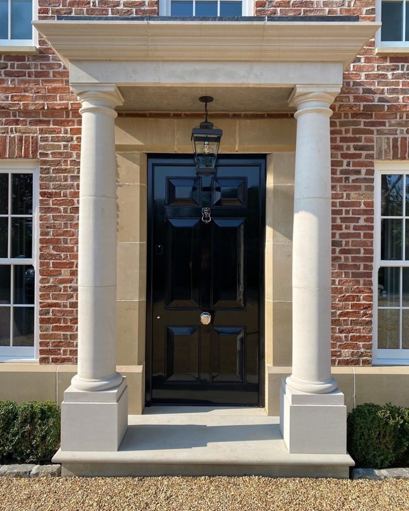 A trip down memory lane takes us to this stunning portico with #bespoke #Bampton #Buff #York #Stone step, created from a single piece.

You can check out more of our masonry capabilities here: stoneworld.co.uk/masonry-servic…
