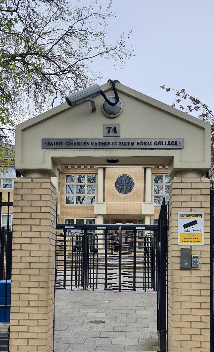 Dr Lori Minini (@loriminini) on Twitter photo Fantastic outreach session today <a href="/StCharlesSFC/">St Charles Sixth Form College</a> presenting the many opportunities <a href="/StMarysPsy/">St.Mary's Psychology</a> <a href="/YourStMarys/">St Mary's University</a> degree programmes and research. Thank you for having us and for the brilliant questions raised - much looking forward to seeing all complete their degree in Psychology! 🧠🎓 Fantastic outreach session today <a href="/StCharlesSFC/">St Charles Sixth Form College</a> presenting the many opportunities <a href="/StMarysPsy/">St.Mary's Psychology</a> <a href="/YourStMarys/">St Mary's University</a> degree programmes and research. Thank you for having us and for the brilliant questions raised - much looking forward to seeing all complete their degree in Psychology! 🧠🎓