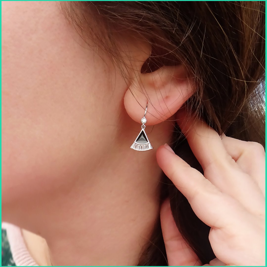 mycharmingme's tweet photo. We've got 20% Off all 'New In' pieces right now.
Discover the sterling silver 'Vilnius' earrings, beautiful and delicately poised.
https://t.co/9khVL1Mzdx

#jewellery #ShopMyCloset #sterlingsilver #RyanGosling #LooseWomen #SmallBusiness #pleaseRT #giftideas https://t.co/gPYDbMUTbM