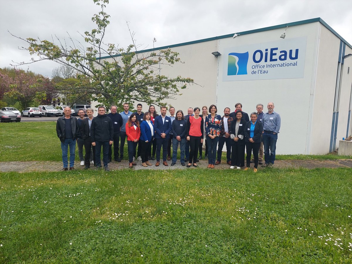 EUI_FSR's tweet photo. #FSRWater at the launch of #InnWater project funded by #HorizonEurope and focusing on promoting social Innovation to renew multi-level and cross sectoral Water Governance. Our Water team is happy to contribute! https://t.co/Isv3Mx1BoE