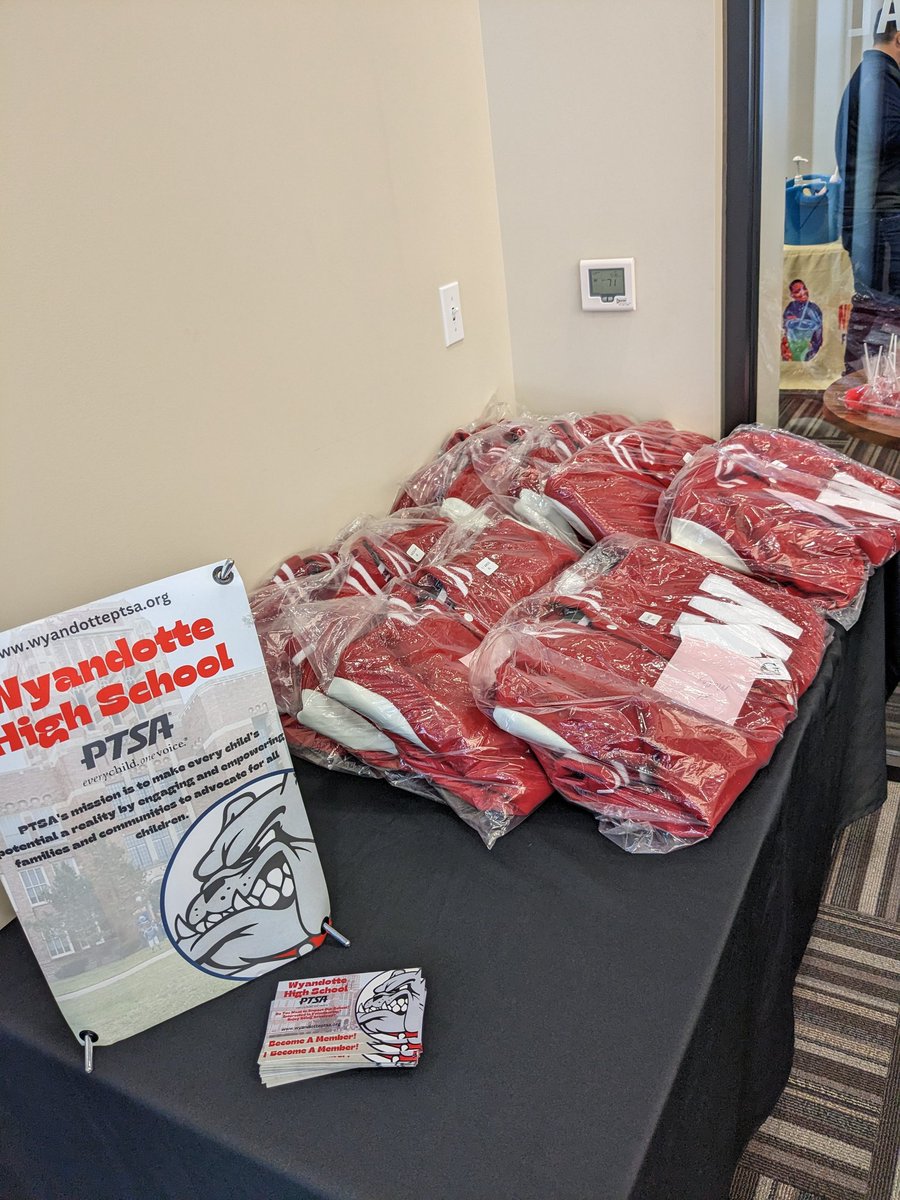 The Official Wyandotte HS Basketball Page tweet media