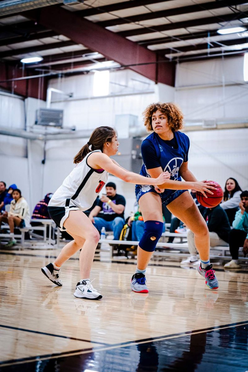 Miss Jayla Flient doing her thing on the basketball court...