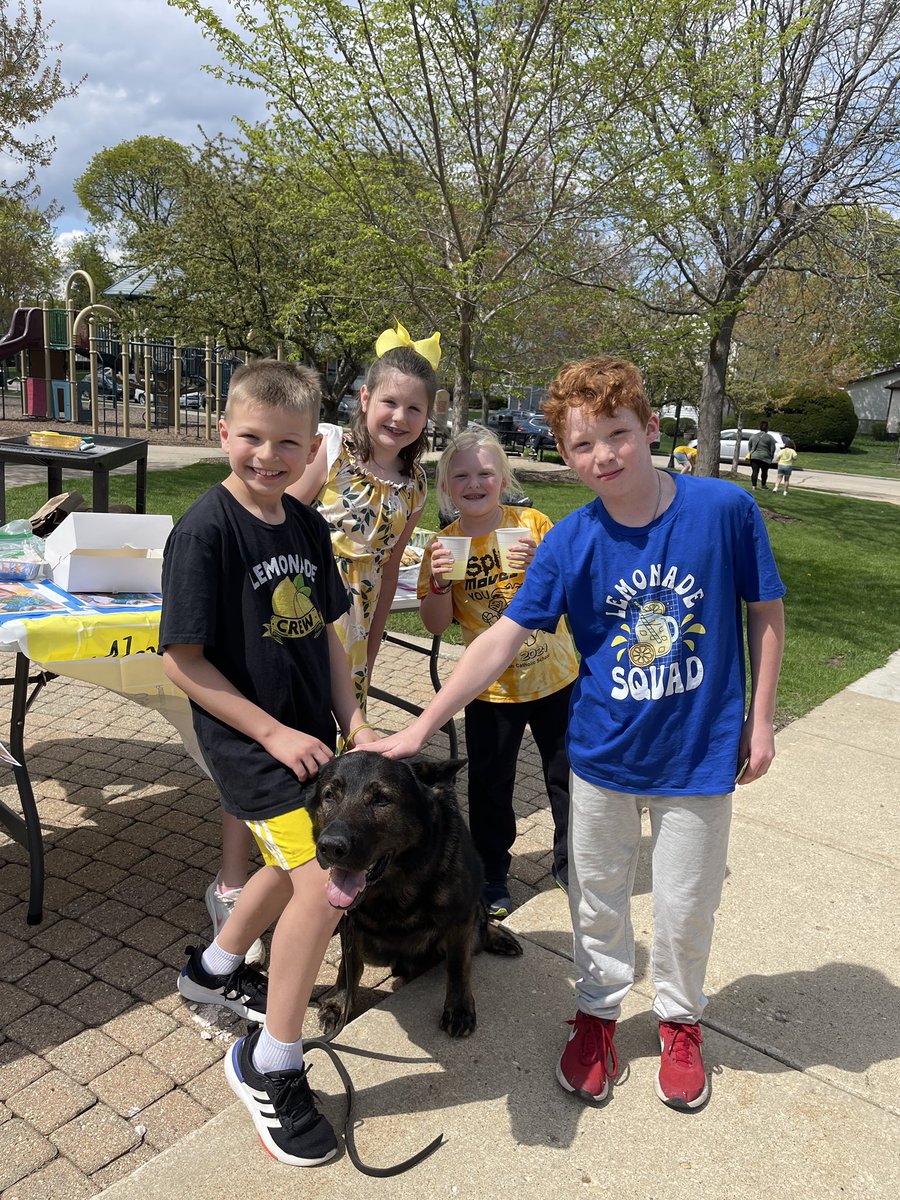 LakeCoILSheriff's tweet photo. This weekend, K9 Dax stopped by the St. Joe's 3rd grade lemonade stand in Libertyville to make a donation to the Alex's Lemonade Stand Foundation. ALSF supports pediatric cancer research. #WhoseAGoodBoy https://t.co/QSSe2uOCXG