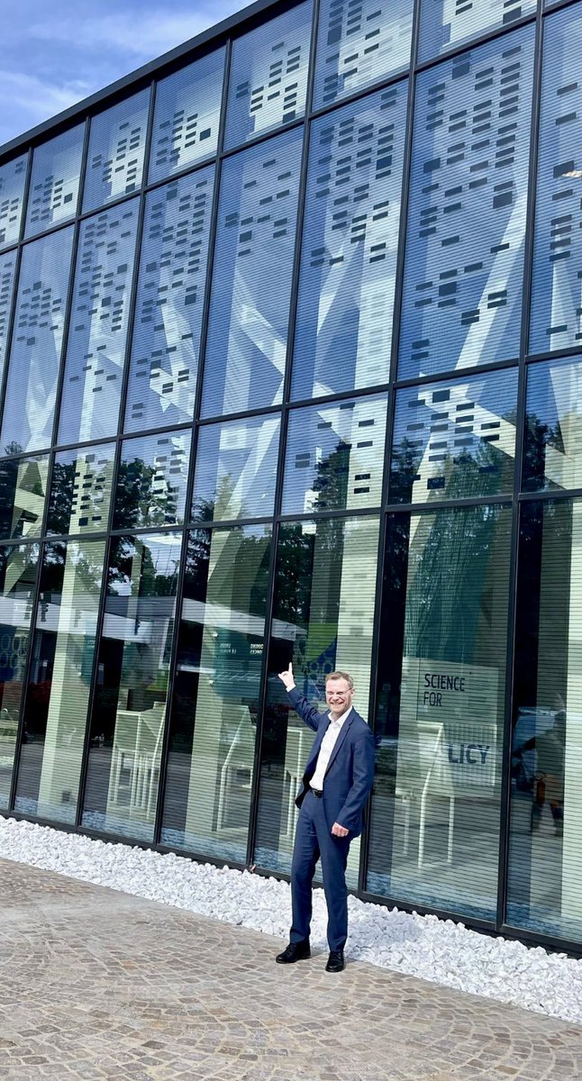 stephen_quest's tweet photo. We are ready for tomorrow’s visit of Commissioner @GabrielMariya to the Joint Research Centre in Ispra, where cutting-edge research is shaping EU policies for a better society🌍🔬

Stay tuned for insights into the incredible work of @EU_ScienceHub scientists

#ExperienceEUscience https://t.co/KTAqMnRaoj