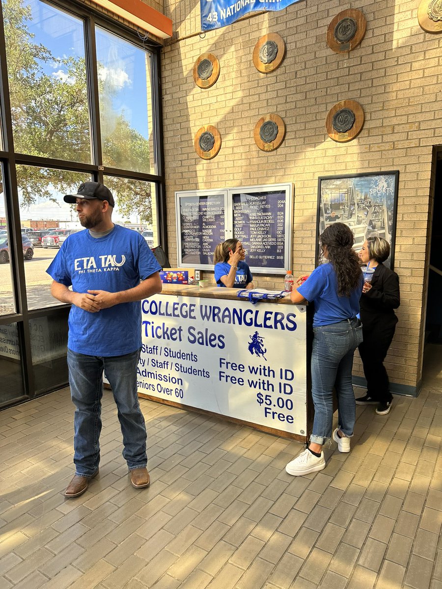 williambess68's tweet image. Shout out to the ETA Tau Chapter of PTK at Odessa College for your assistance with the OC Career Fair. A dozen of you gave of your time and energy and it was noticed and appreciated @OdessaCollege @kjmcky1 @OCPresGDW