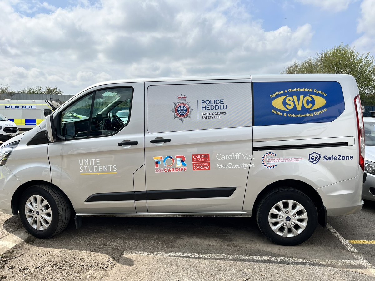 MikeUniSIO's tweet photo. Collected 1 of our 2 new #SafetyBuses earlier today ๐
Weโve got 2 vehicles out for the day until 0430hrs for #WelshVarsity23
Have a good day, look ๐ after your mates, drink responsibly & plan your way home
Our @SWPVolunteers will have โ๏ธ, water & ๐ฒ chargers ๐ @swpolice https://t.co/BzNWkhfluM