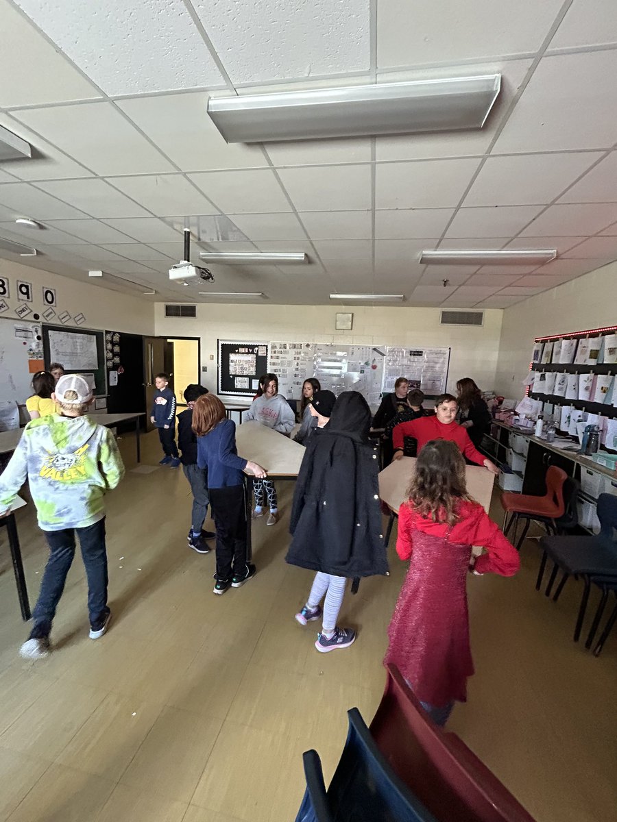 We practiced team work, communication and following directions today in 5 Murphy by rearranging our classroom 🙂 It was so nice to see them working together and directing each other where the tables needed to go! <a href="/Seaside_elem/">Seaside Elementary</a> @HRCEHealthPromo <a href="/HRCE_NS/">Halifax Regional Centre for Education</a>