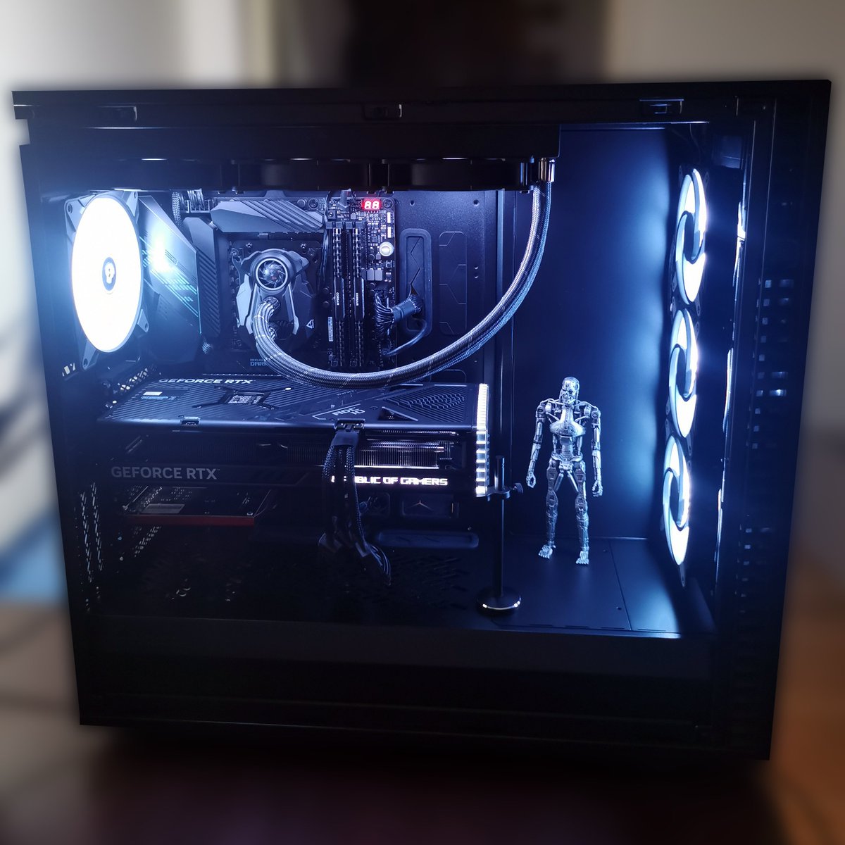 Trinoo_live's tweet photo. Neue Cpu, neues Mainboard, neuer Ram 😎

AMD Ryzen 7 5800x3D
64 GB Corsair Vengeance LPX DDR4 3600
Asus Rog Crosshair VIII Dark Hero

#asus #asusrog #Arctic #AMD #Corsair #Ryzen #fractaldesign #gaming #nvidia #pc #pcmasterrace #rtx #setup #setupgamer #4070ti #zentrale https://t.co/8xTEvC9kRM