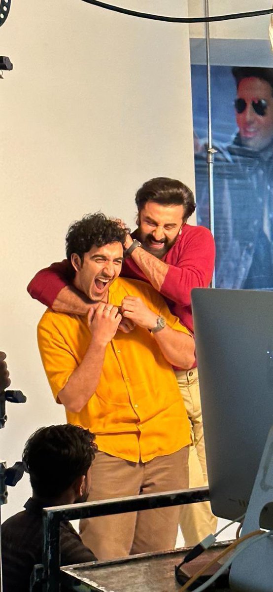actorprepares's tweet photo. Our boy #AnmolSharma sets the screen of fire with his latest brand video also featuring the awesome #ranbirkapoor ❤️👏

Watch the video here https://t.co/a2MPmIWazB

#actorprepares #alumni #ad #actor #brand #trainedactor https://t.co/vbKrypm7xT