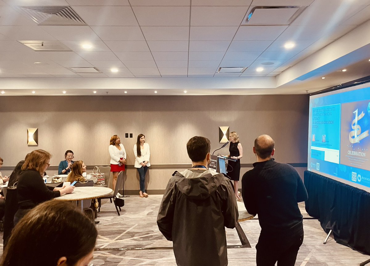 DanSpuller's tweet photo. Kicking off #Consensus2023 w/ the #Web3 Education Blunch. Hosted by @TheBlockFound &amp; @prblockchain1. Thanks for hosting @cmesi &amp; @keiko_lynn. Great seeing many friends + BA members - @CoinTracker @KatelynCrypto @ArryinSeattle @RAnSacks @ShaileeA @clarkcoin1 @julie_stitzel &amp; more! https://t.co/jxJJnLwHLN