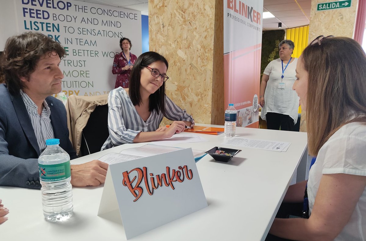 🔝 La #LanzaderaConectaEmpleo de #Alicante ha organizado un #encuentro con #reclutadores. 👏 Felicitamos al equipo por la organización del #SpeedDating, 👌 por su #proacticidad en el contacto con el #TejidoEmpresarial y su actitud en las #entrevistas. 🌟 bit.ly/3NgELJI