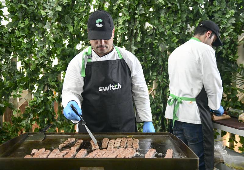 Switch Foods, Abu Dhabi's first plant-based meat factory opens dlvr.it/Sn6Ckd