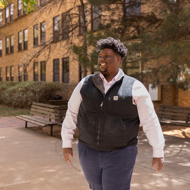 TexasTech's tweet photo. First-gen student Allen Bruce Taylor Jr., was apprehensive about college until he heard about Red Raider Guarantee.

Years later, his journey led him to helping other first-gen students, a career in hospitality &amp; a diploma.

Texas Tech is more than a place to him. It's a home.