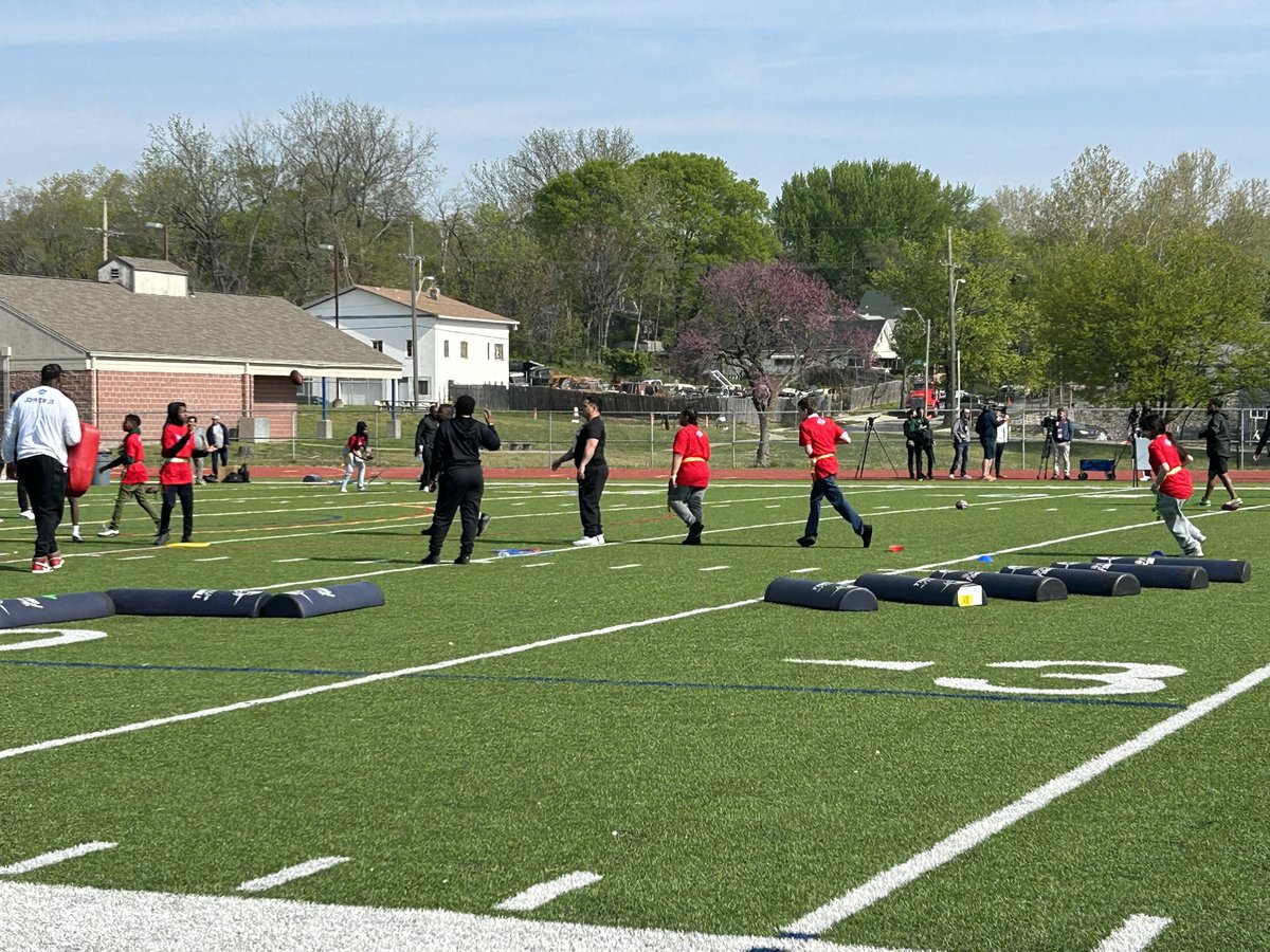 KC Chiefs tweet media