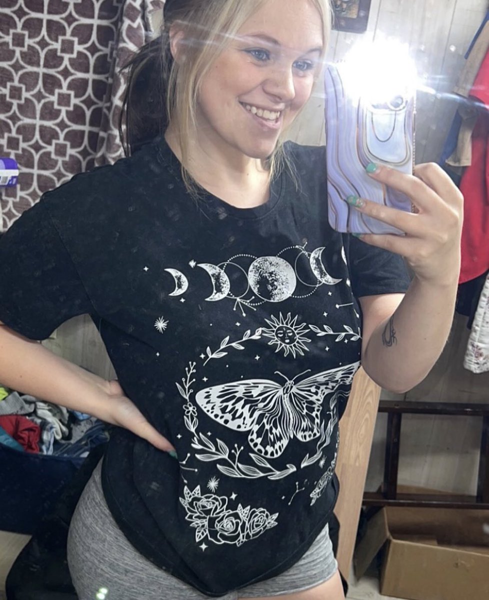 anasty_rose's tweet photo. Good morning to y’all 🥰❤️ https://t.co/yYwfjOo7SP