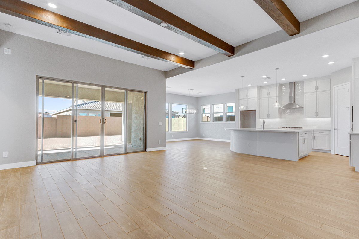 DavidWeekley's tweet photo. Extend your living space to the outdoors with sliding glass doors in the family room of The Telegraph. Start creating lifelong memories in this stunning at https://t.co/CKFF7KWyU5.
#PhoenixHomes #PhoenixHouseHunting #DavidWeekleyHomes #ArizonaHomes #PhoenixNewHome #MesaAZ https://t.co/mld6NPcFTw