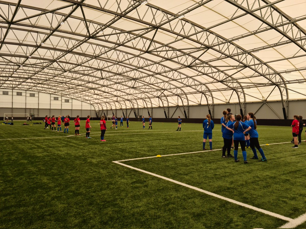 Jess_WGRugby's tweet photo. Caley Midland S1/2 Girls State Schools Cup - part 2 at Dundee RPC today. Great to have @perthacademype @RugbyatBraeview @WebstersHighPE @BrechinHigh1 @BraesHigh @MontroseAc_PE @MonifiethHigh along this afternoon along with refs from @DundeeRugbyClub &amp; @montroserfc https://t.co/bH75E920DO
