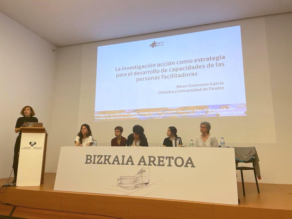 Plazer bat #Partehartuz2023 eko ikerketa-ekintza ardatzean parte hartzea! Ikertzaile fazilitadore modura ditugun erronkei aurre egiteko ikasketa kolektiborako aukera paregabea. Eta hasi besterik ez da egin! Ongiaren bidean bat #denokrazia <a href="/orkestra/">Orkestra - IVC</a>