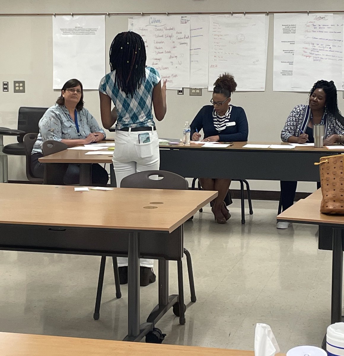 AxsonRoberta's tweet photo. Allied Health & Medicine Capstone Presentations in Progress PART I ! @NCCA_Covington @NewtonCoSchools @NCSS_CTAE @CEO_NCCA @NCCAWBL #LeadCTAE #GeorgiaCTAE https://t.co/RuAEbAI2lF