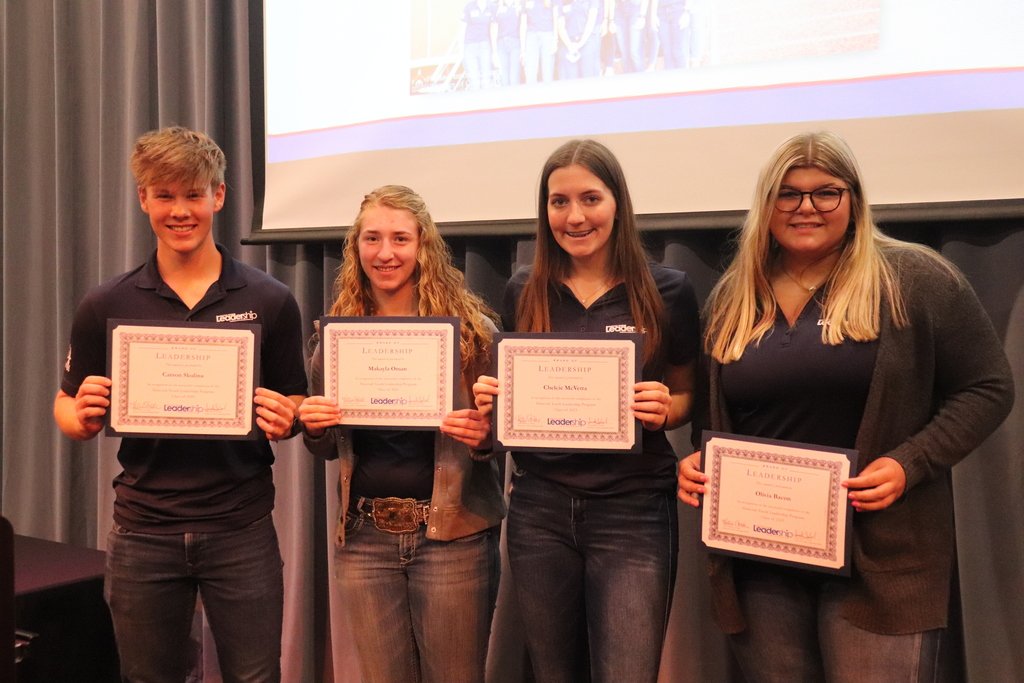 coryrawsonlocal's tweet image. Congratulations to Carson Skulina, Makayla Oman, Chelcie McVetta and Olivia Bacon on their graduation from the Hancock Youth Leadership program.  Makayla and Carson will be returning next year as Senior reps!