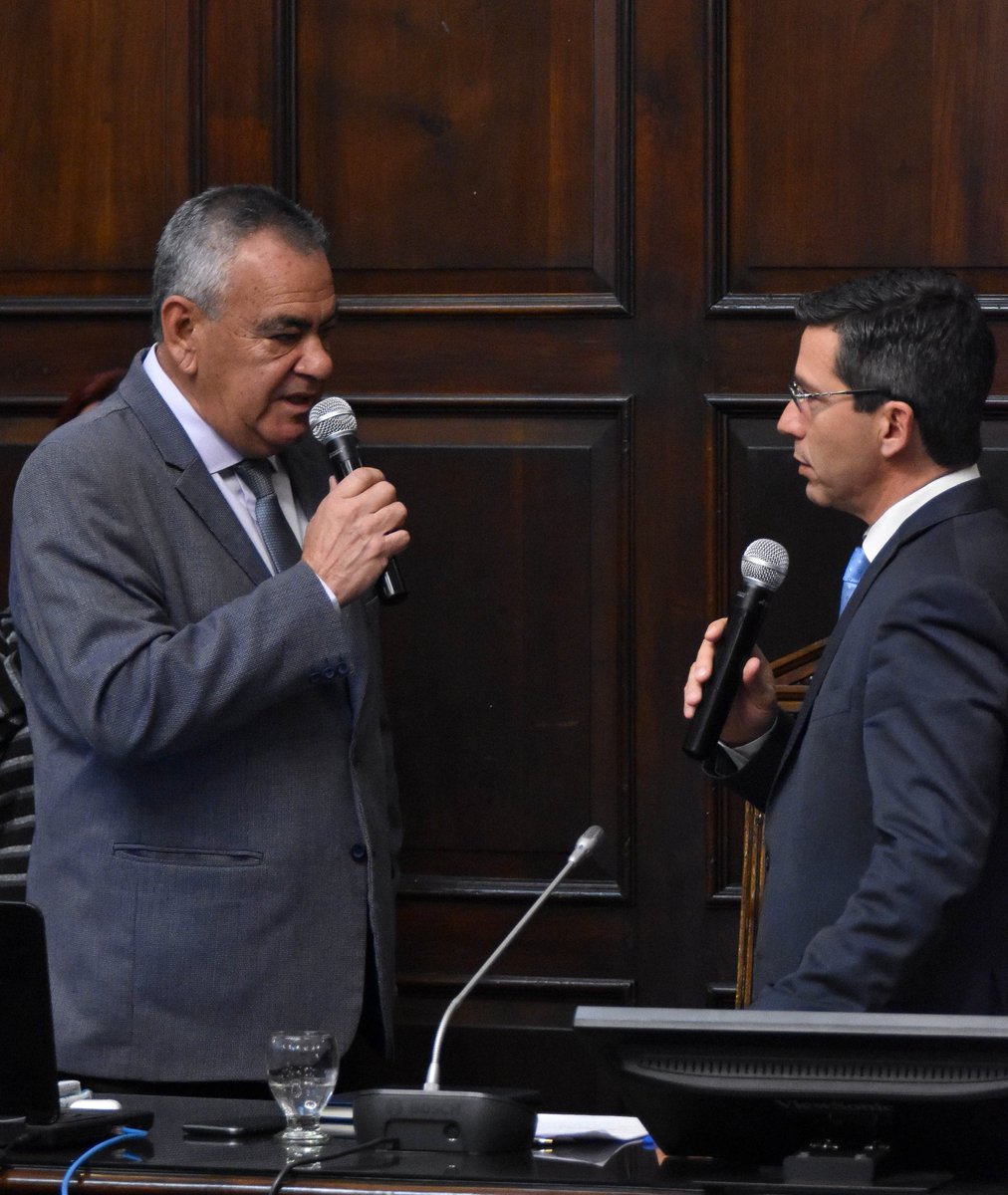 La Cámara de Diputados, en sesión Preparatoria, eligió sus autoridades. <a href="/petilombardi/">Andrés Peti Lombardi</a> fue reelecto como Presidente; <a href="/Edgardoarnaldo/">Edgardo Gonzalez</a> como Vicepresidente 1ro, mientras que <a href="/LulaBMiro/">L U L A Balsells-Miró</a> fue elegida como Vicepresidenta 2da.
